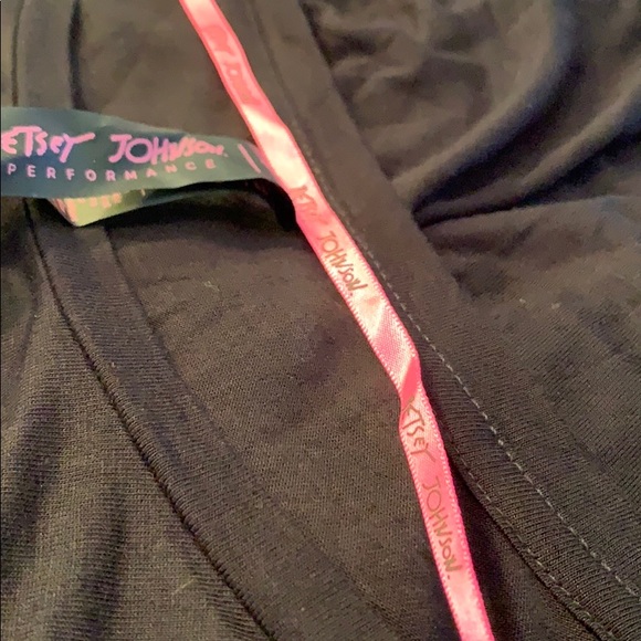 NWOT Betsey Johnson Performance Top - Picture 7 of 8